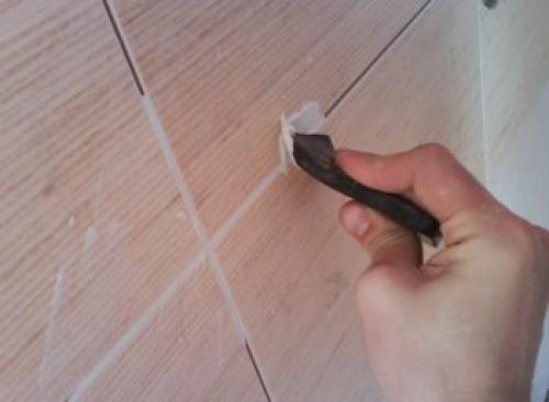 Обновить швы между плитками кафеля на старую затирку. Обновляем швы между плитками 05