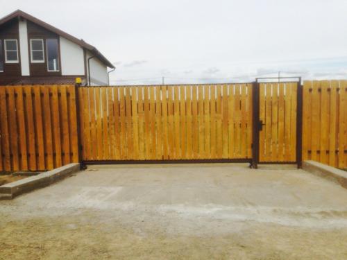 Как оформить въезд на участок. Монтаж заезда узкой ширины