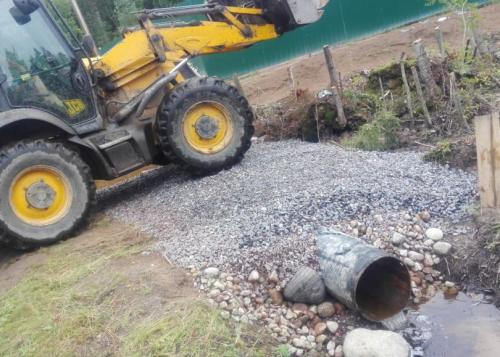 Въезд на участок с уклоном. Как сделать въезд на участок — этапы обустройства заезда, а также установление подпорных стенок! (фото и видео)