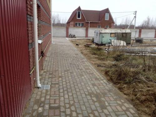 Красивая отмостка вокруг дома. Отмостка дома своими руками —, как сделать защита фундамента? Пошаговая инструкция (71 фото)