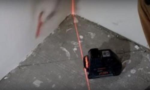 Как правильно обрезать плинтуса на потолок. С использованием стусла 04 Как правильно обрезать плинтуса на потолок. С использованием стусла 04