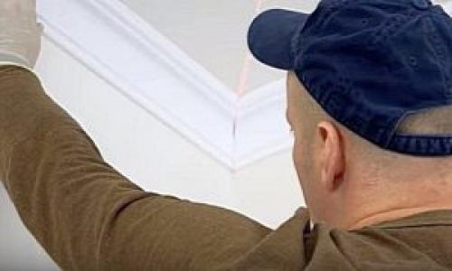 Как правильно обрезать плинтуса на потолок. С использованием стусла 08 Как правильно обрезать плинтуса на потолок. С использованием стусла 08