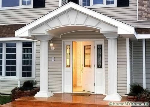 Двери для дома. Из чего собираются пластиковые входные двери для частного дома: фото и примеры оформления