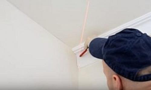 Как правильно обрезать плинтуса на потолок. С использованием стусла 06 Как правильно обрезать плинтуса на потолок. С использованием стусла 06