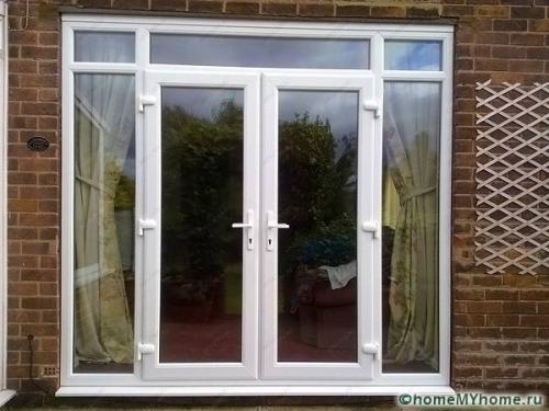 Двери для дома. Из чего собираются пластиковые входные двери для частного дома: фото и примеры оформления