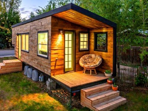 Красивые дома из бытовок. Дачные бытовки — обзор лучших вариантов. 100 реальных фото + инструкция строительства своими руками