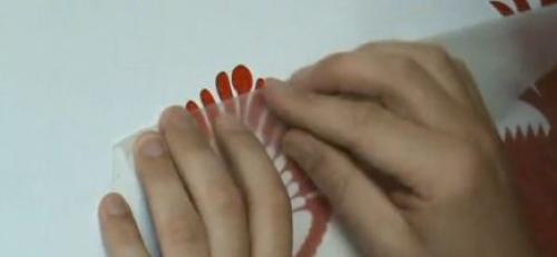 Как наклеить наклейку на натяжной потолок. Наклейки на натяжной потолок — креативный подход к оформлению