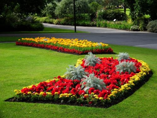 Прямоугольная клумба оформление. Как оформить клумбу — примеры схем красивого и стильного дизайна цветников и клумб (70 фото)