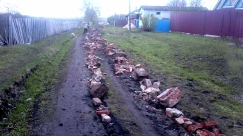 Заезд на участок ниже дороги. Строительство подъездной дороги с использованием геотекстиля