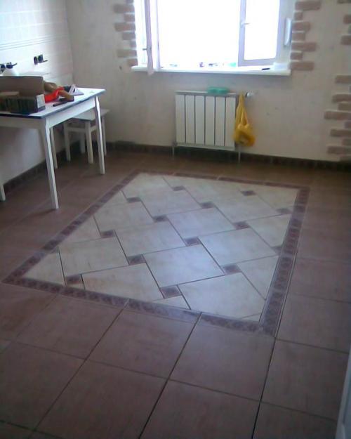 Кухня с балками на потолке. Классическая кухня из массива 10 кв.м. с потолочными балками