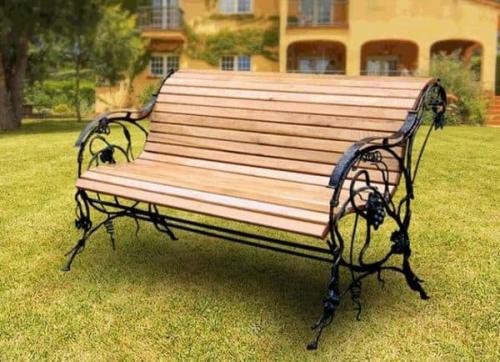 Скамейки из металла и дерева. Описание скамеек для дачи и виды конструкций