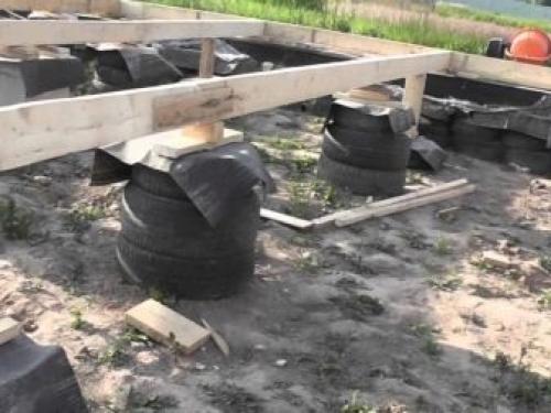 Фундамент на покрышках. Технология возведения фундамента из покрышек 03