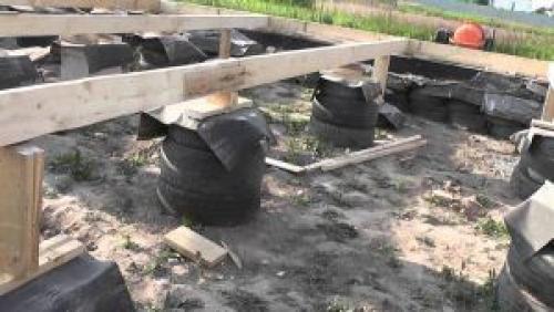 Фундамент на покрышках своими руками крепление обвязки. Устройство столбчатого основания своими руками