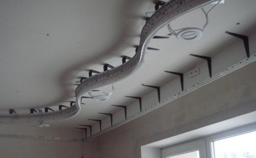 Пластиковый багет для натяжных потолков. Виды профиля