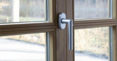 Простые деревянные окна без стеклопакета. Характеристики деревянных окон со стеклопакетом