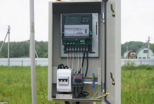 Как подключить электричество к частному дому от столба своими руками. Подвод электроэнергии по воздуху