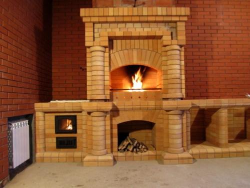 Барбекю из кирпича чертежи. Барбекю из кирпича: как сделать простой комплекс своими руками. Проекты, чертежи и порядок выполнения работ