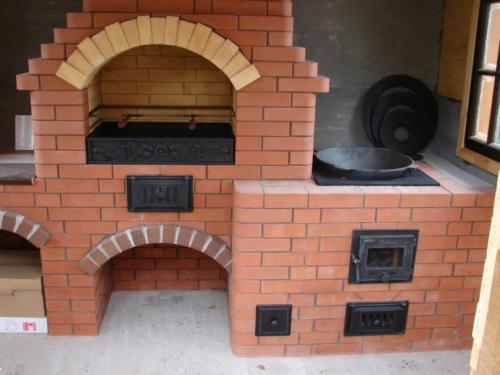 Сделать барбекю из кирпича своими руками. Мангал из кирпича своими руками: 110 фото, чертежи, схемы и советы, как построить самые простые проекты