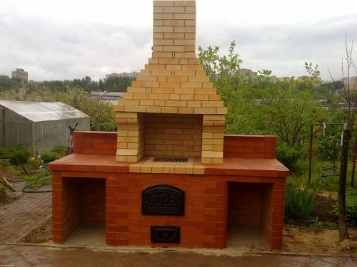 Сделать барбекю из кирпича своими руками. Мангал из кирпича своими руками: 110 фото, чертежи, схемы и советы, как построить самые простые проекты