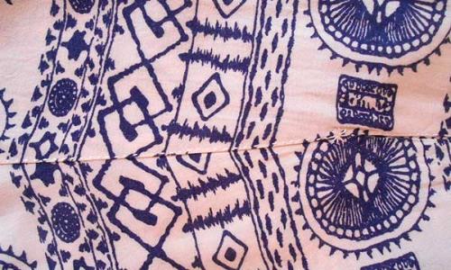 Мастер-класс: как я одна справилась с наклеиванием метровых обойев 35 м 02