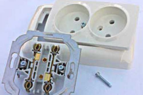 Можно ли вместо одинарной розетки поставить двойную. Как заменить электрическую розетку на двойную