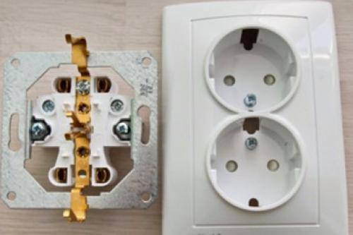 Можно ли вместо одинарной розетки поставить двойную. Как заменить электрическую розетку на двойную