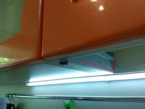 Освещение светодиодной лентой своими руками. Подсветка на кухню. Часть первая: Магия бесконтактного включения.