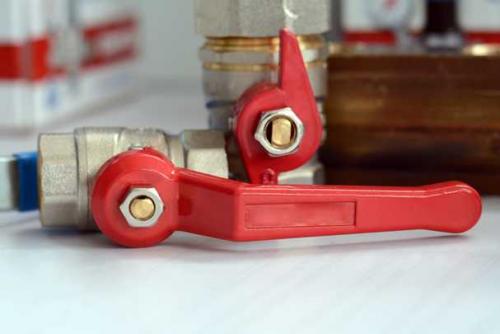 Почему не клеятся виниловые обои. Основные причины