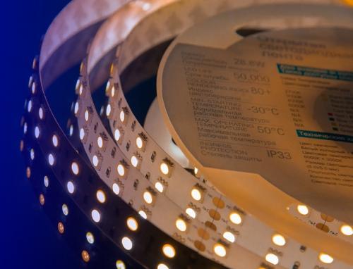 Какая светодиодная лента лучше 12 или 220. Какие бывают виды светодиодных лент