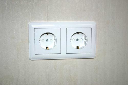 Как подключить двойную розетку legrand. Как подключить двойную (сдвоенную) розетку