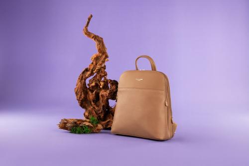 Универсальный беж: как сочетать цвет в нарядах для разных стилей 08