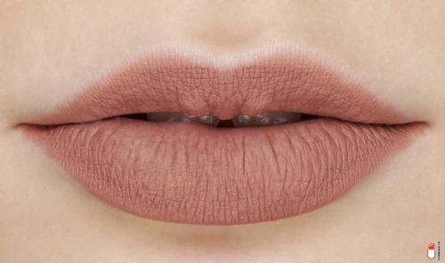 Какой макияж подходит к наряду с бежевым и серым. Макияж к бежевому платью: оттенки и техники