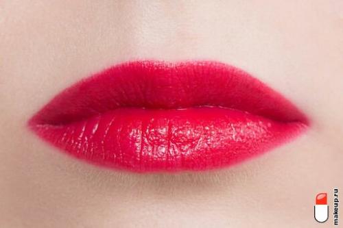 Какой макияж подходит к наряду с бежевым и серым. Макияж к бежевому платью: оттенки и техники