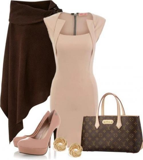 Можно ли носить бежевое платье с яркими аксессуарами. С чем носить бежевое платье