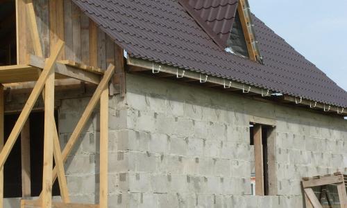 Как оформить интерьер домика 64 из пеноблоков. В чем особенности кладки из пеноблоков