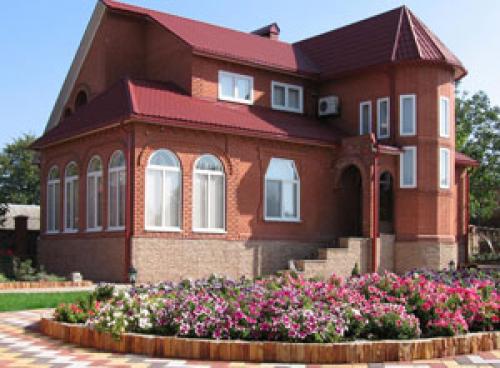 Сколько стоит построить дом из кирпича 10х10. Рассчитываем стоимость строительства дома из кирпича: средняя цена