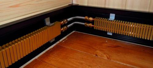 Теплый плинтус электрический. Тёплый плинтус: выбор, устройства, достоинства и недостатки