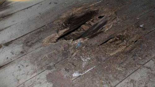 Как укладывать ламинат на деревянный пол своими.. Недостатки деревянных оснований