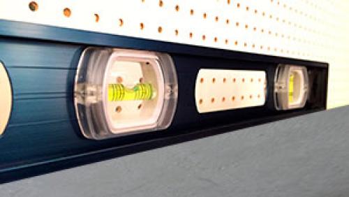 Укладка ламината на пол с уклоном. Допустимая кривизна основания под ламинат