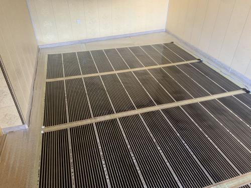 Какие основные шаги в процессе установки пленочного теплого пола. Монтаж инфракрасного пленочного теплого пола