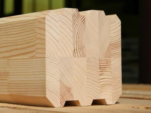 Дом из бруса или бревна. Сравниваем клееный брус и оцилиндрованное бревно 02