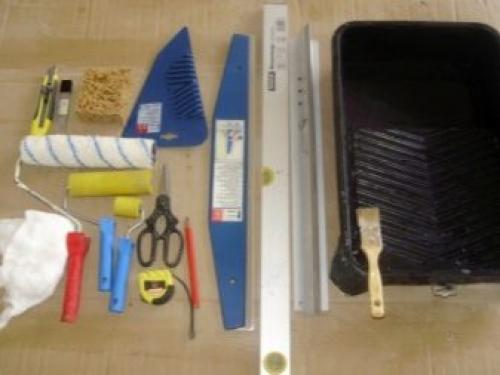 Как клеить обои на круглые углы. Поклейка обоев на закругленные углы. Как красиво стыковать разные виды обоев в углах, особенно если они неровные