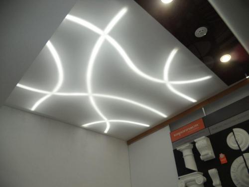 Как выбрать правильный цвет светодиодной подсветки для натяжного потолка. Невероятное сочетание функциональности и стиля: Все о натяжных потолках с подсветкой