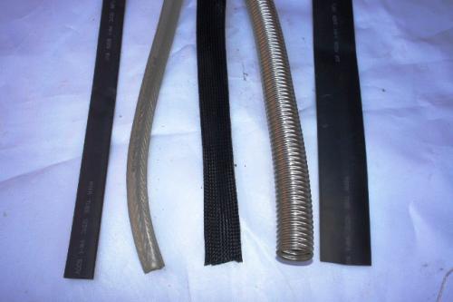 Как маскировать провода от световых линий на потолке. Подвесной и натяжной потолок