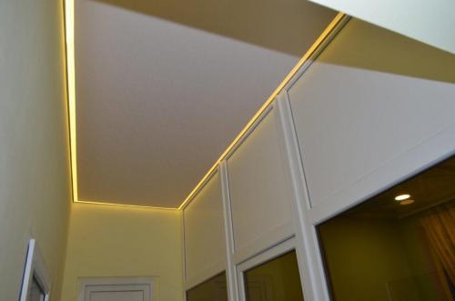 Как выбрать правильный цвет светодиодной подсветки для натяжного потолка. Невероятное сочетание функциональности и стиля: Все о натяжных потолках с подсветкой