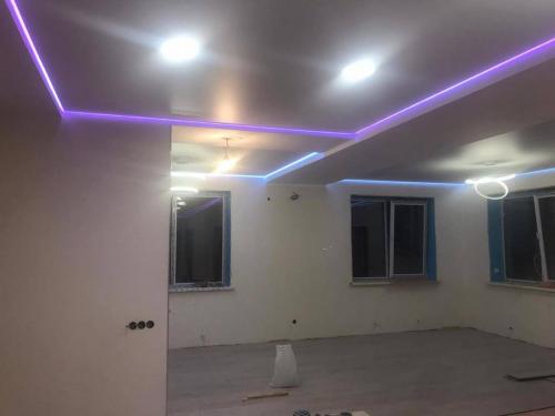 Как правильно вешать светодиодную ленту на потолок: пошаговая инструкция 01 Как правильно вешать светодиодную ленту на потолок: пошаговая инструкция 01