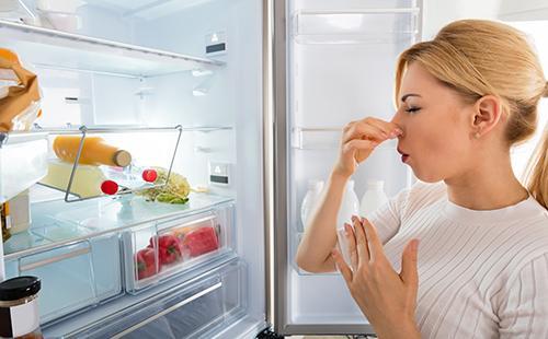 Как убрать запах в холодильнике содой. Сода от неприятных запахов в холодильнике: да или нет