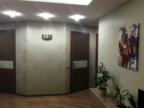 Стоит ли клеить комбинированные обои в гостиную. Выбор обоев 04 Стоит ли клеить комбинированные обои в гостиную. Выбор обоев 04