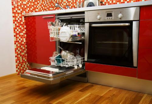 Установка встраиваемой посудомоечной машины самсунг. Установка посудомоечной машины в готовую кухню: 6 шагов монтажа+видеоинструкция