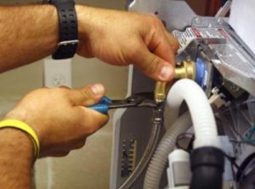 Установка встраиваемой посудомоечной машины. Соотношение размеров проема мебели и габаритов посудомойки 28 Установка встраиваемой посудомоечной машины. Соотношение размеров проема мебели и габаритов посудомойки 28